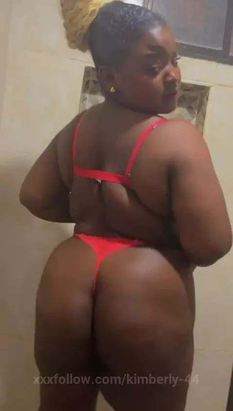 My ass is shaking… and you’re dying to touch it 🍑🔥 by kimberly-44