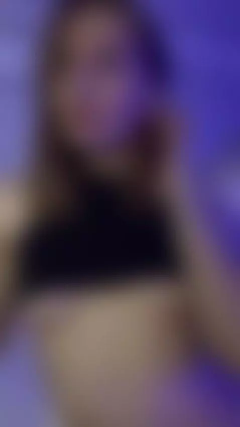 honey im on top tonight, you need to make me bounce right so... by vikkimoon