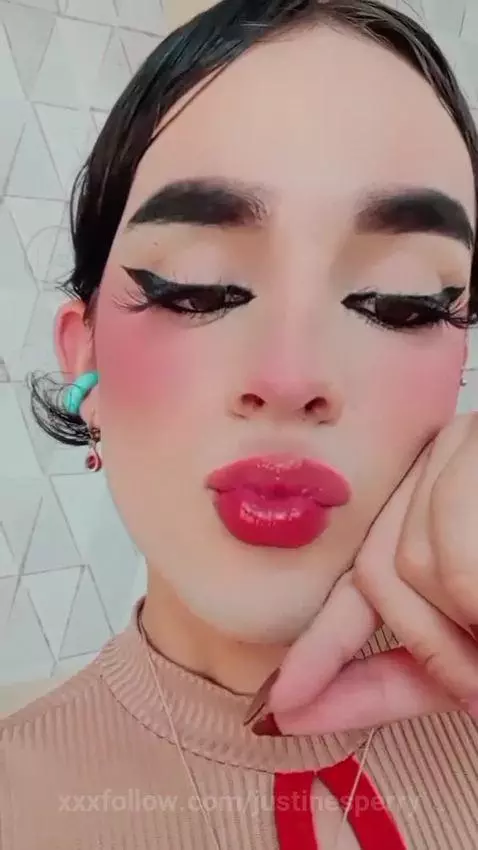 sweet horny erotic girl by justinesperry