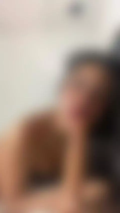 Imagine my delicious mouth caress your hard cock! 🤤🔥
https:/... by jenniferhost