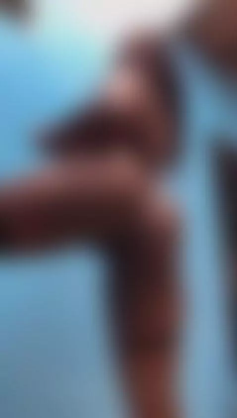 sexy big ass moving by chleo-1