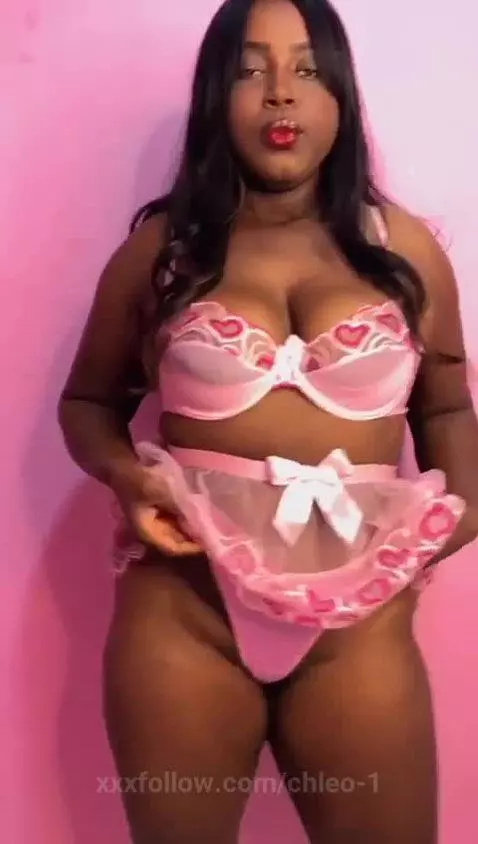 I'm Chleo. Add me to your favorites and you'll see everythin... by chleo-1