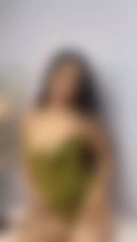 sexy milf🤭 by carolross