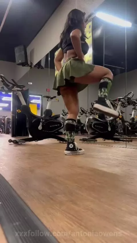 legs by antoniaowens