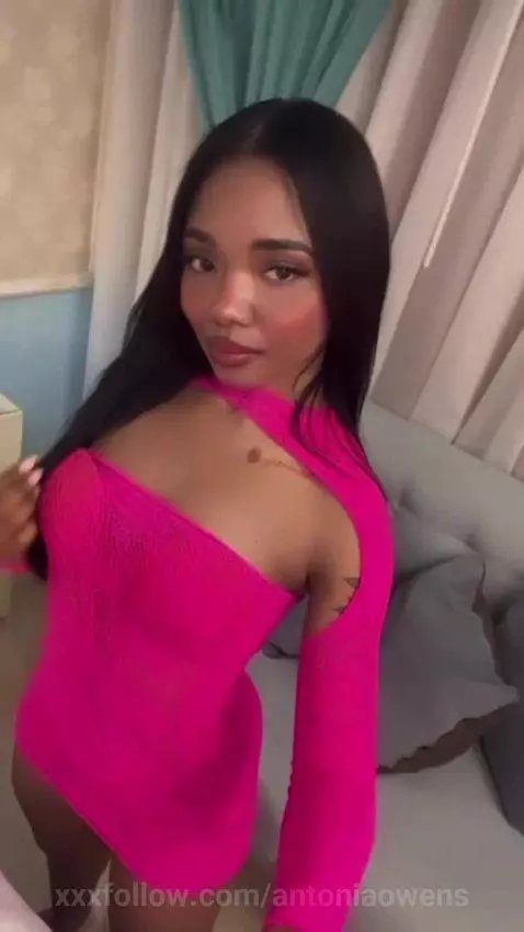 sensual and hot dance by antoniaowens