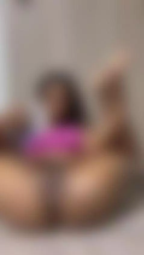 brunette by antoniaowens