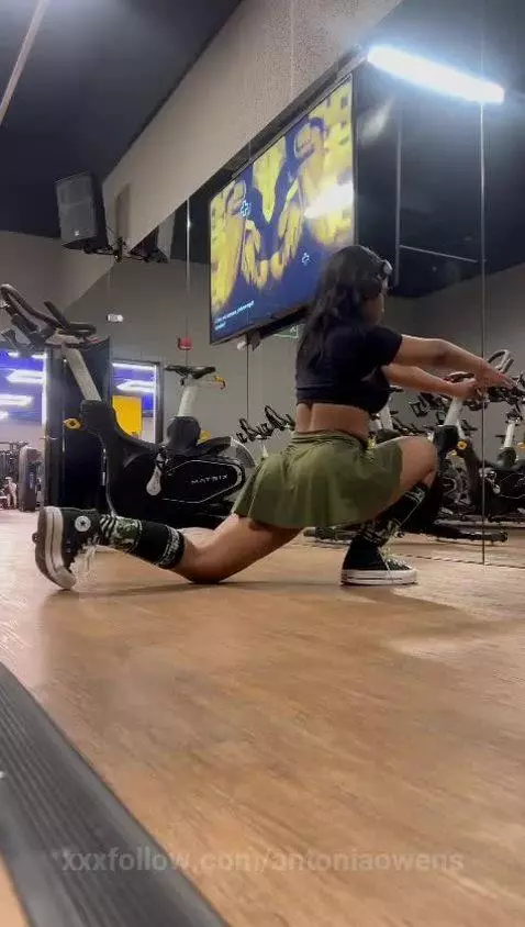 My body is pure desire, and my perfect face is the reason yo... by antoniaowens