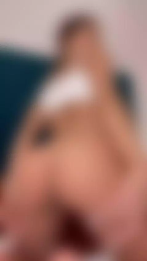 I bet you’ll replay this… not knowing why. by jesuischanel