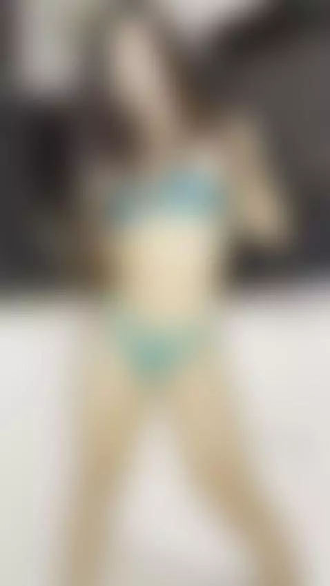 You really shouldn’t be watching this at work. by jesuischanel