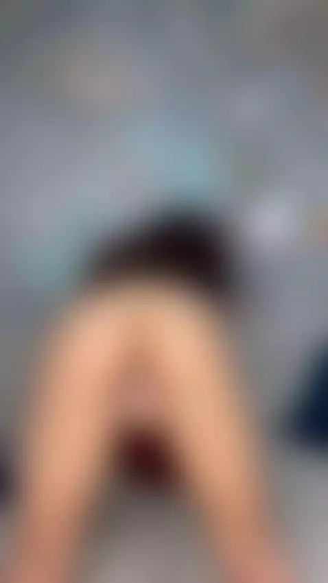 Let’s play a game: Try not to bite your lip. by jesuischanel