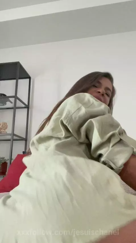 You can look, but don’t get too comfortable. by jesuischanel