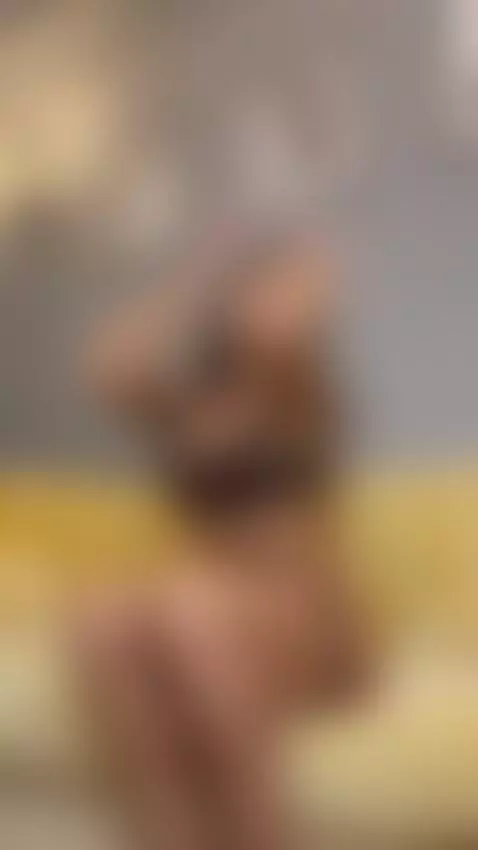 You could look away… but we both know you won’t. by jesuischanel