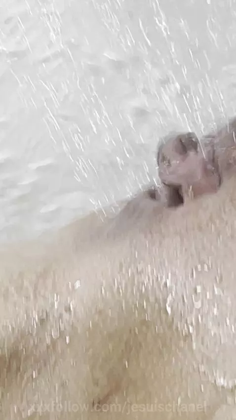 Bet you’ll need a cold shower after this! by jesuischanel