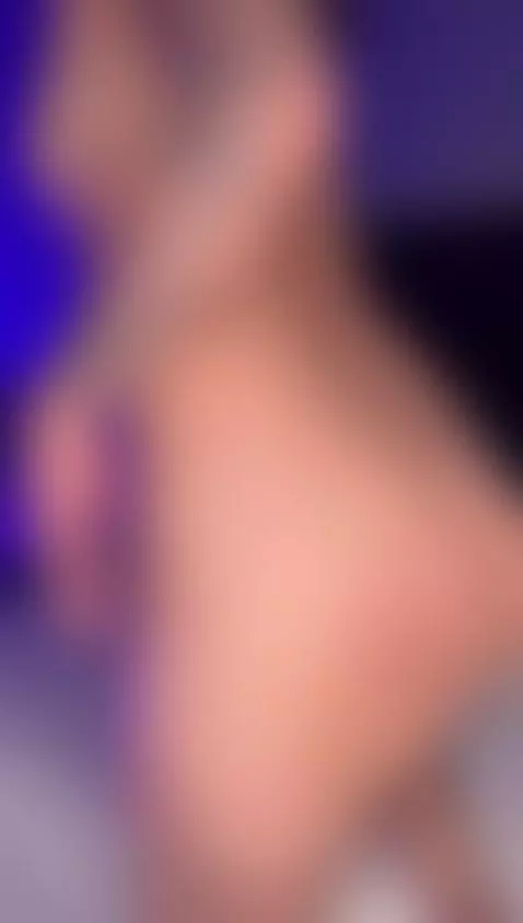 Suffered in my cute pink tail 😈🔥 Online by meganbrownss