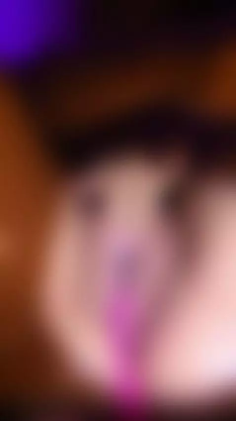 Touching my wet pussy in bed 🍑💦 by meganbrownss