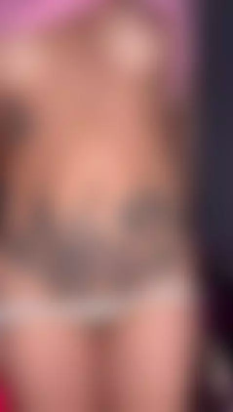 I tease you to imagine… I stare so you fall 😏💋 by meganbrownss