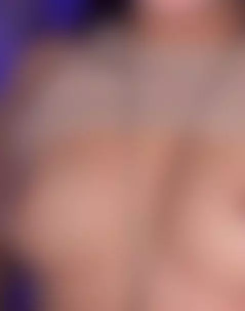 I don’t usually post this… take advantage 👀💋 by meganbrownss