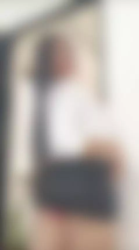 Secretary by shainabetancur