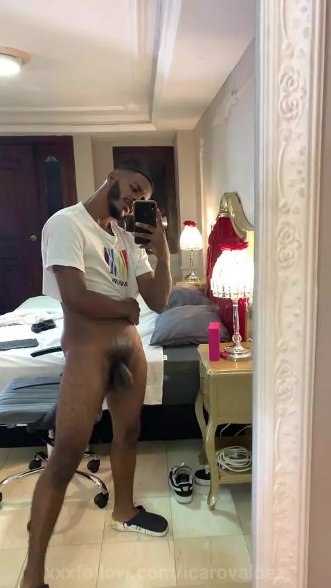 did u miss me? by icarovaldez