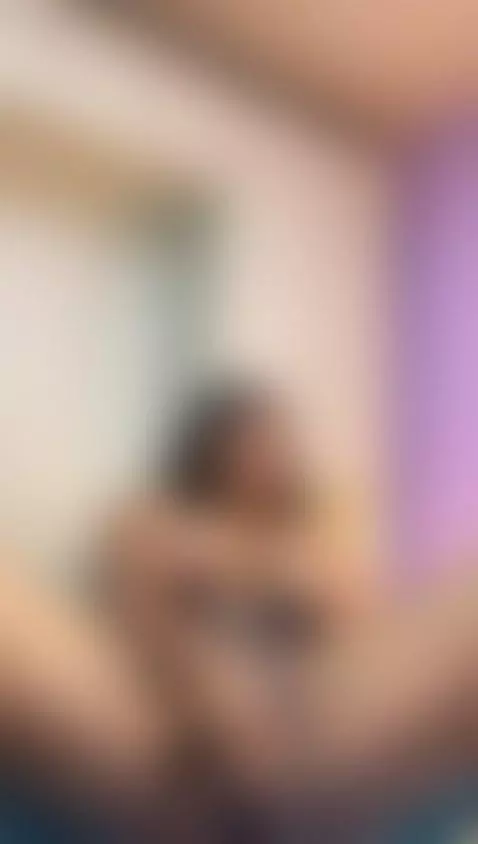 https://www.camsoda.com/dahianarouse by dahianarousee