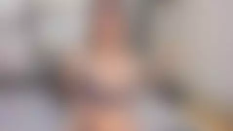 Hey love, come kiss me and make me sweat like never before.🍑... by romatailor