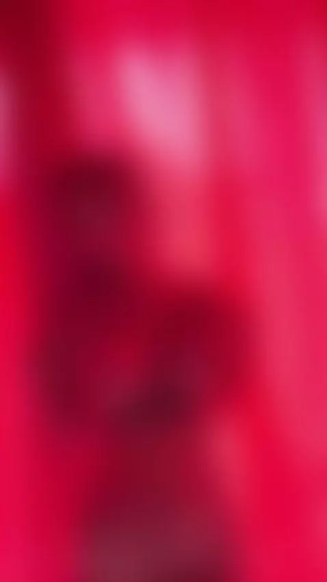 Bites of desire on my neck 💋🖤 by antonellasmith01