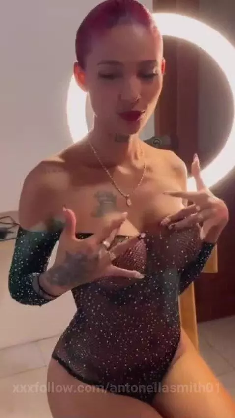 I confess my skin misses your warmth 💫 by antonellasmith01