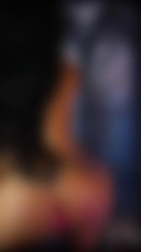 Hips teasing… and you losing your mind 🤭🍑 by antonellasmith01