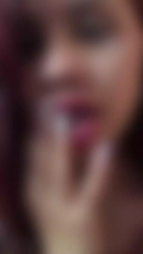 Do you like the little stars in my pretty face? by arianaa-collins