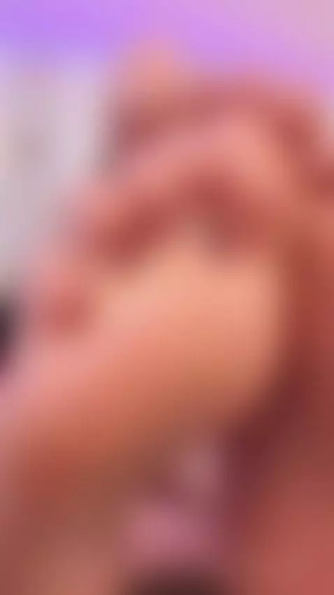 Kiss my feet 💋 by rebecajonees