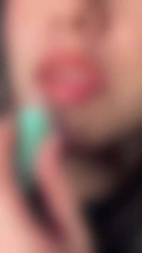 My lips want to have your cock in them 🔥😈 by rebecajonees