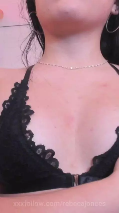 Showing my tits by rebecajonees