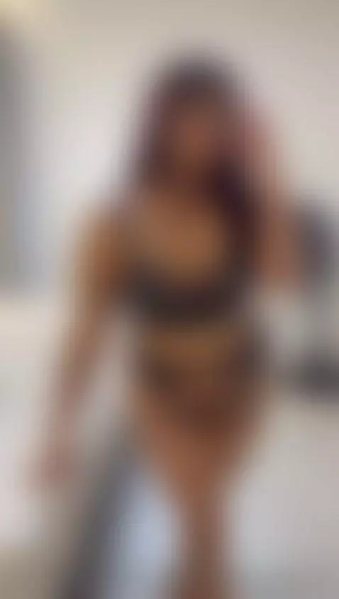 My first impresion, i hope u love me by bonnie-gracee