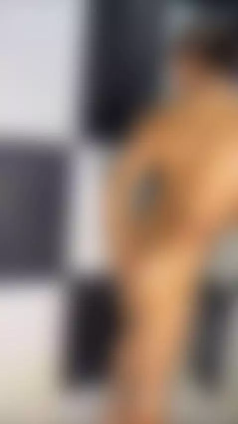 Do we shower? by anette79