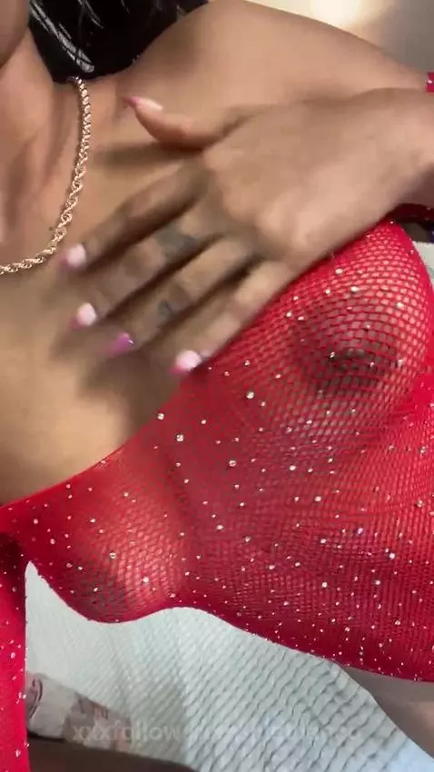 Do you wanna eat me? by niabianco