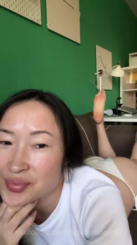 Asian Mom by violaasianmilf