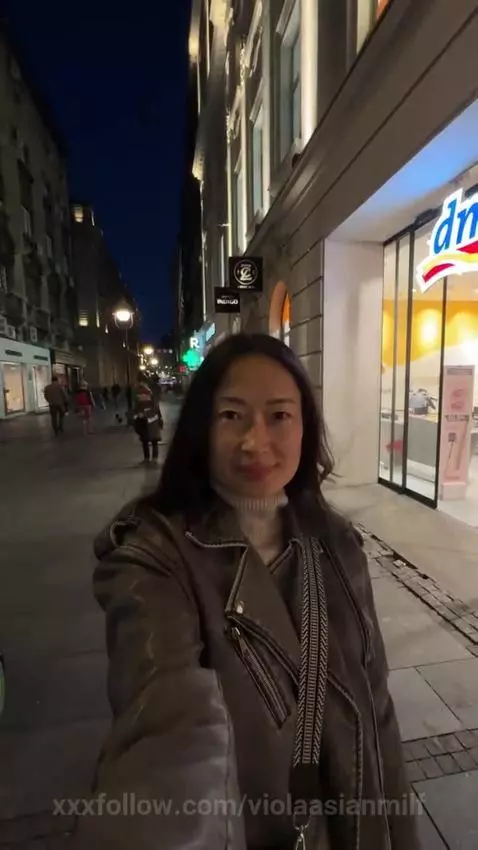 public mom by violaasianmilf