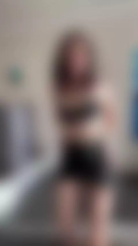 footfetish, pussy, stepmom by laurasweetpussy