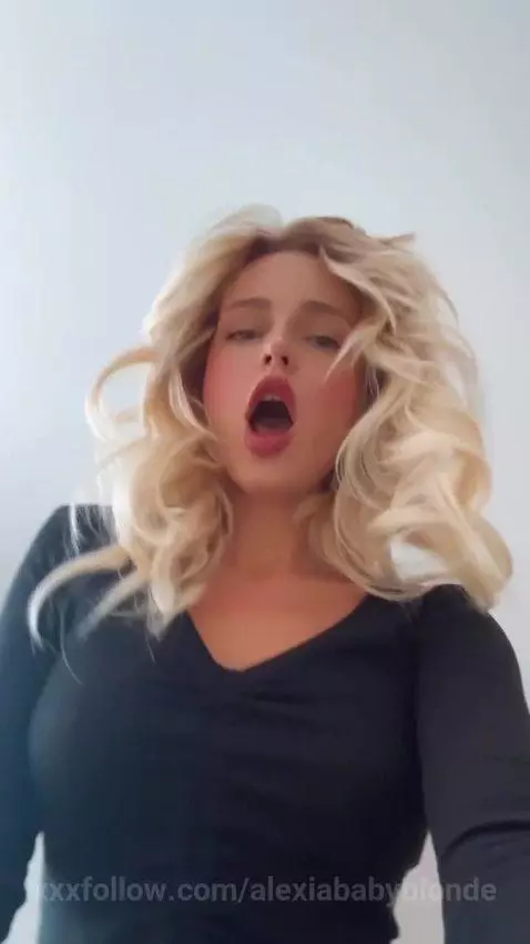 masturbation, dildo, pussy by alexiababyblonde