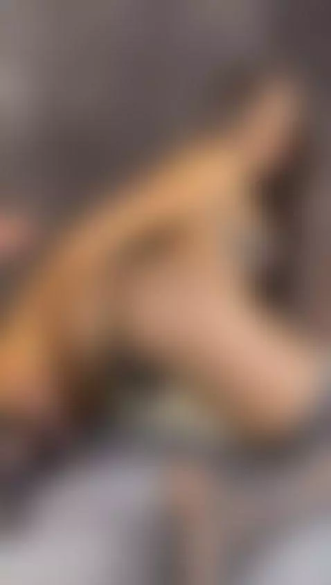 Do you want to fuck me with the plug or spank me with your c... by nahomiicampbeell