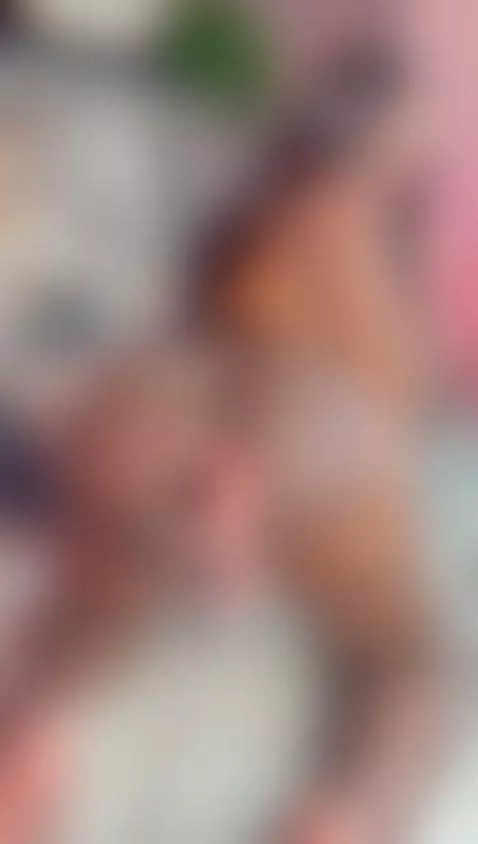 This slut loves to fuck her ass with her rubber dildo 🔥😈 by nahomiicampbeell