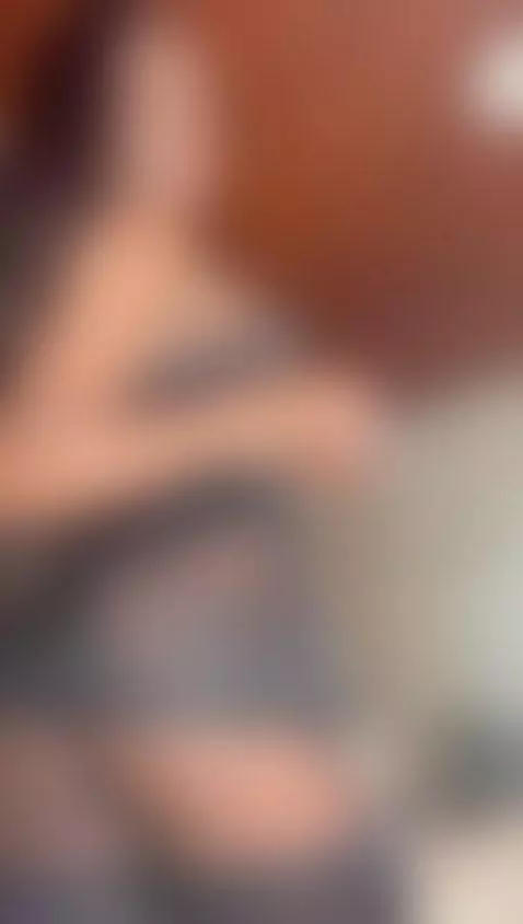 CAN YOU IMAGINE HAVING ALL THIS JUMPING ON YOUR HARD COCK? 🔥 by nahomiicampbeell