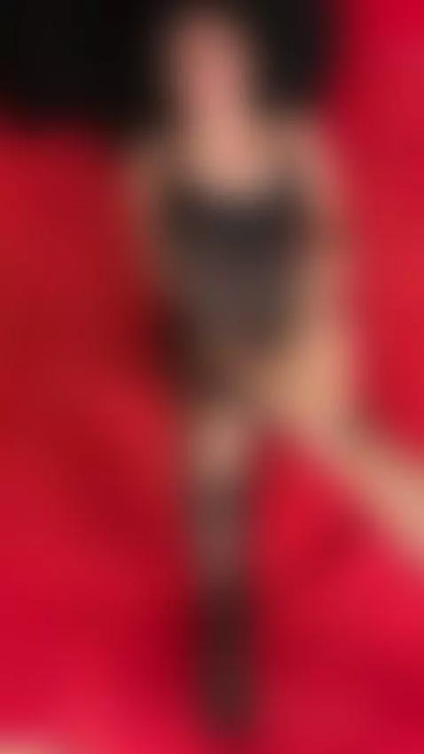 🍑 She takes, I give, we burn. 🔥💖 by couple-bdms