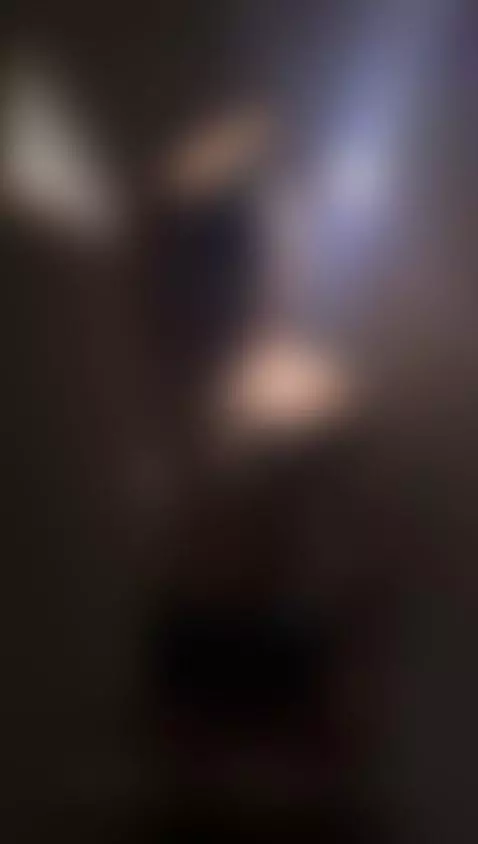 Showing my muscles and my cock ... do you like? 😈 by biggjackson