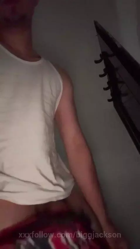 My cock grows more and more ... by biggjackson