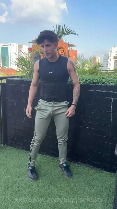 Un poco de mi rutina de ejercicios 💦🥵 by biggjackson