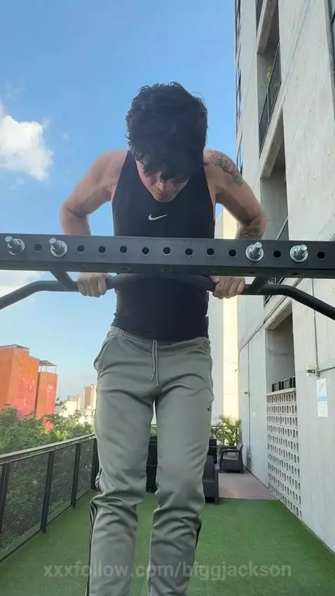 Ejercitando como un maestro 💦🥵 by biggjackson