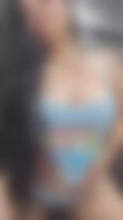 Sexy milf bouncing her ass by saraparkeer1