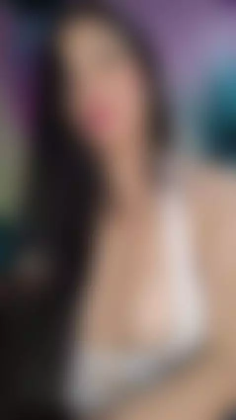 Big tits about to pop out of her shirt by saraparkeer1