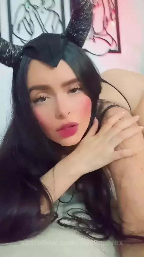 Do i look good or what? by susanjovex